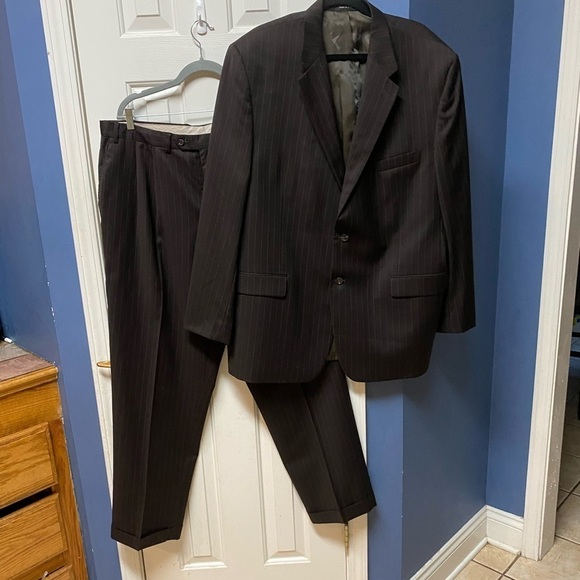Chaps 40W X 32L 100% Wool
Brown striped Single breast  Men Suit - Picture 1 of 12